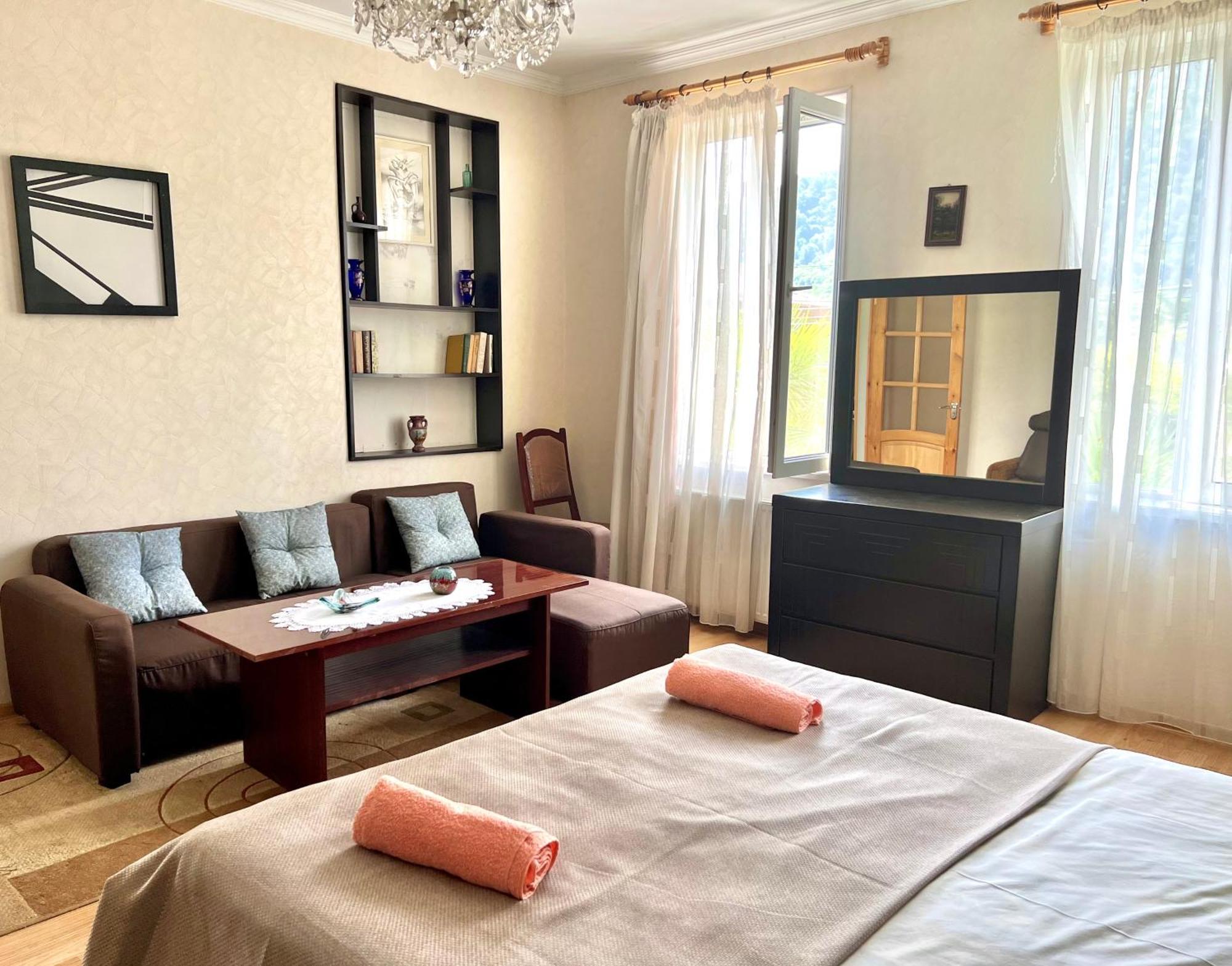 Home Inn-Guesthouse Lagodehi Dış mekan fotoğraf